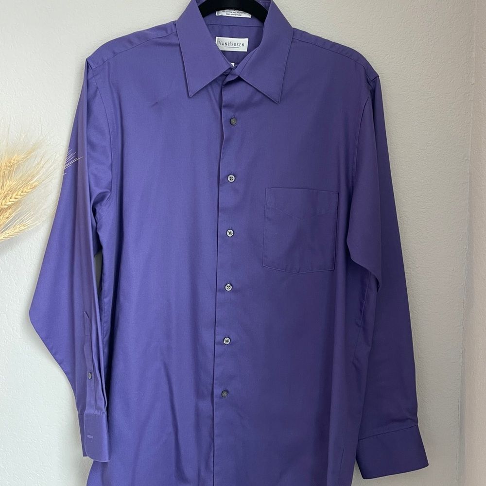 Van Heusen Men's Purple Dress Shirt - Size M